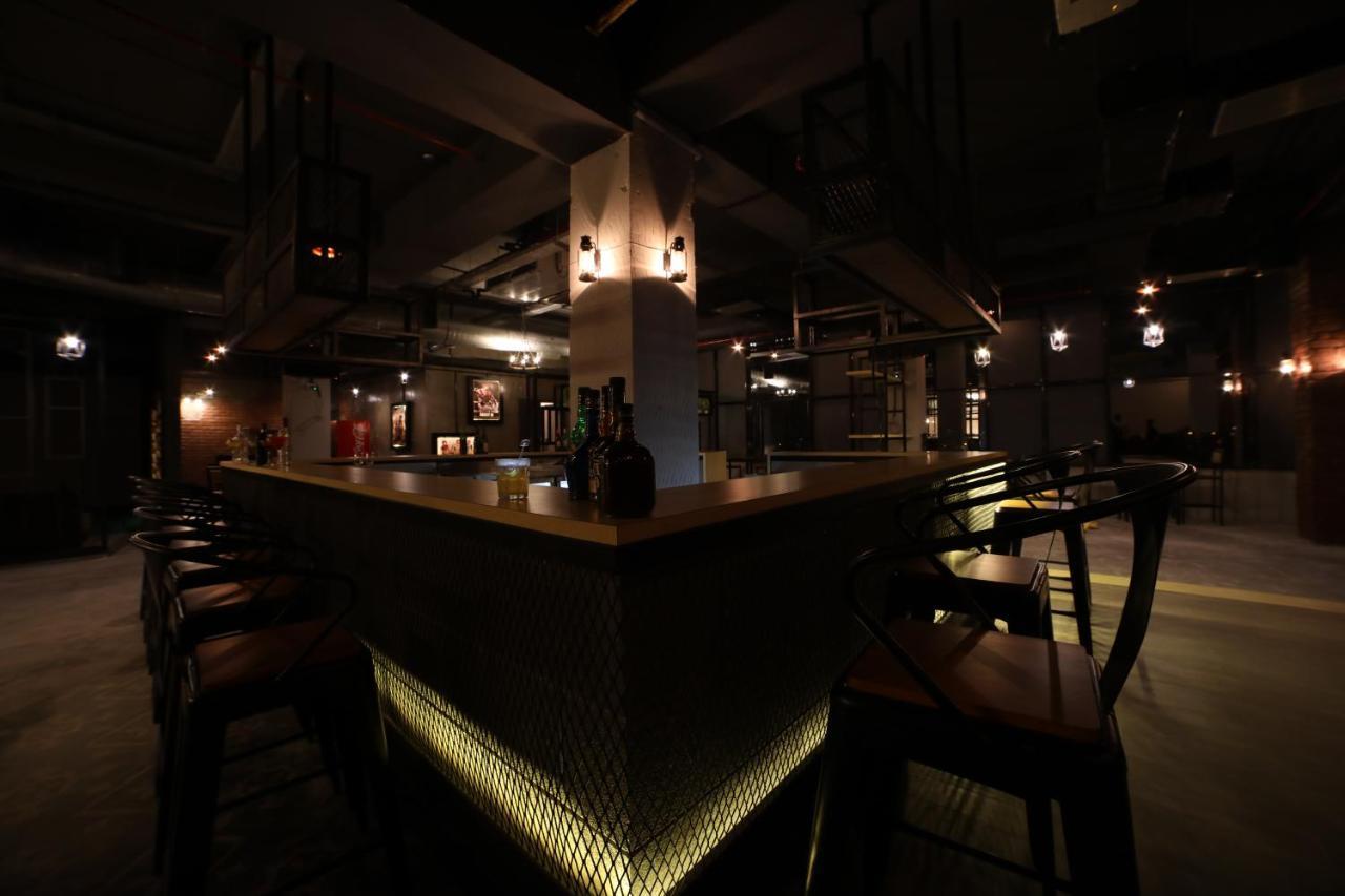 The Vern At Blvd Нашик Екстер'єр фото