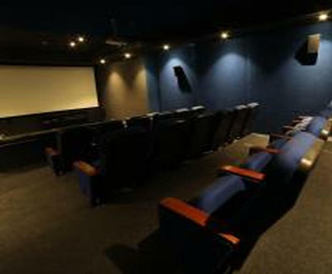 The Vern At Blvd Нашик Екстер'єр фото